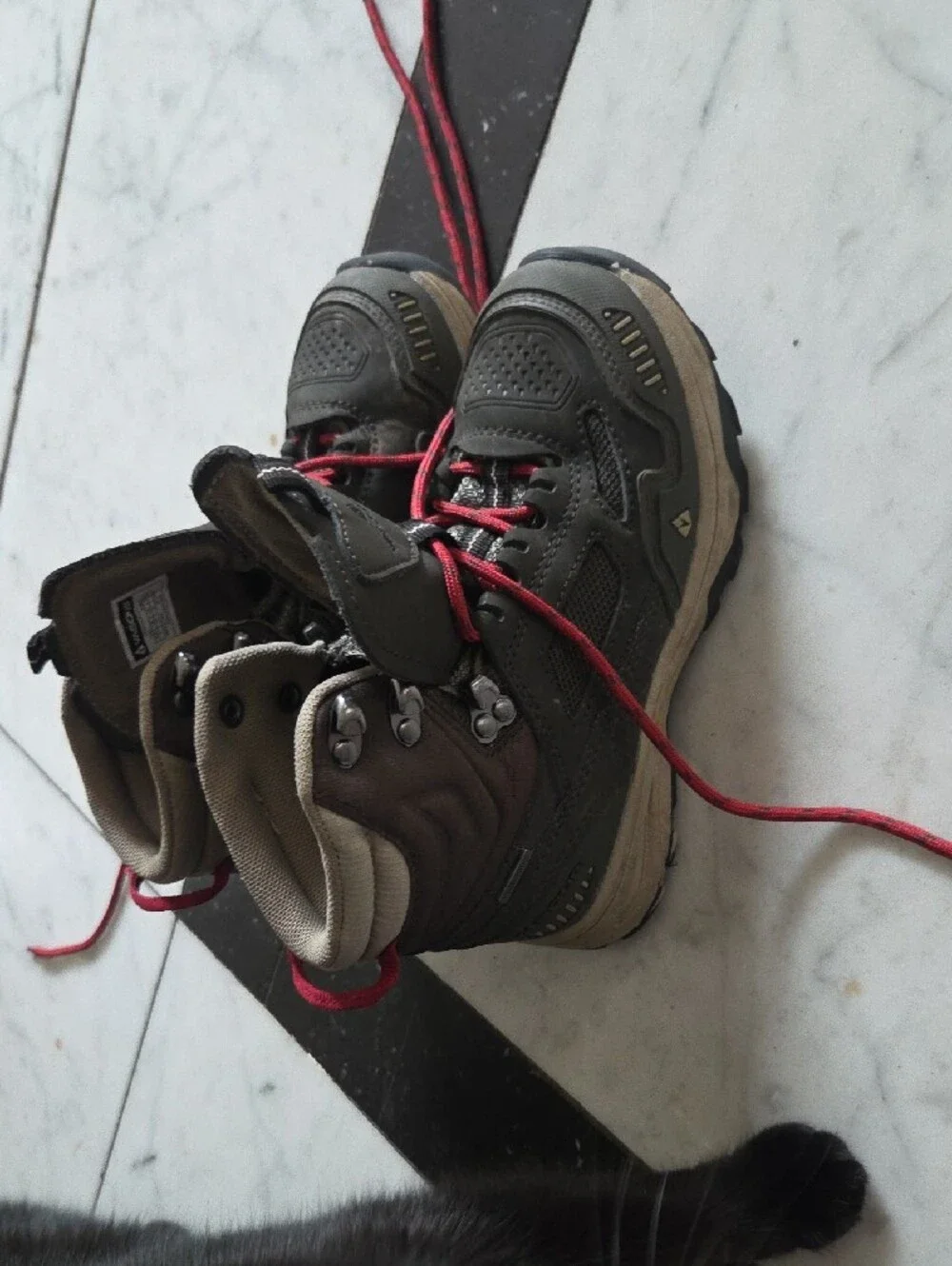 Vasque Kids Brown Hiking Boots with Red Laces